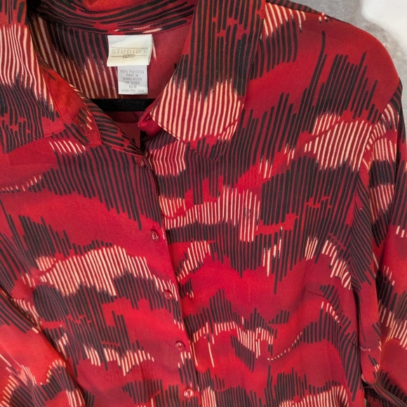 Studio C Plus 16W Abstract Long Tunic, Shirt, Blouse, Button Front Red, Black - Picture 11 of 16